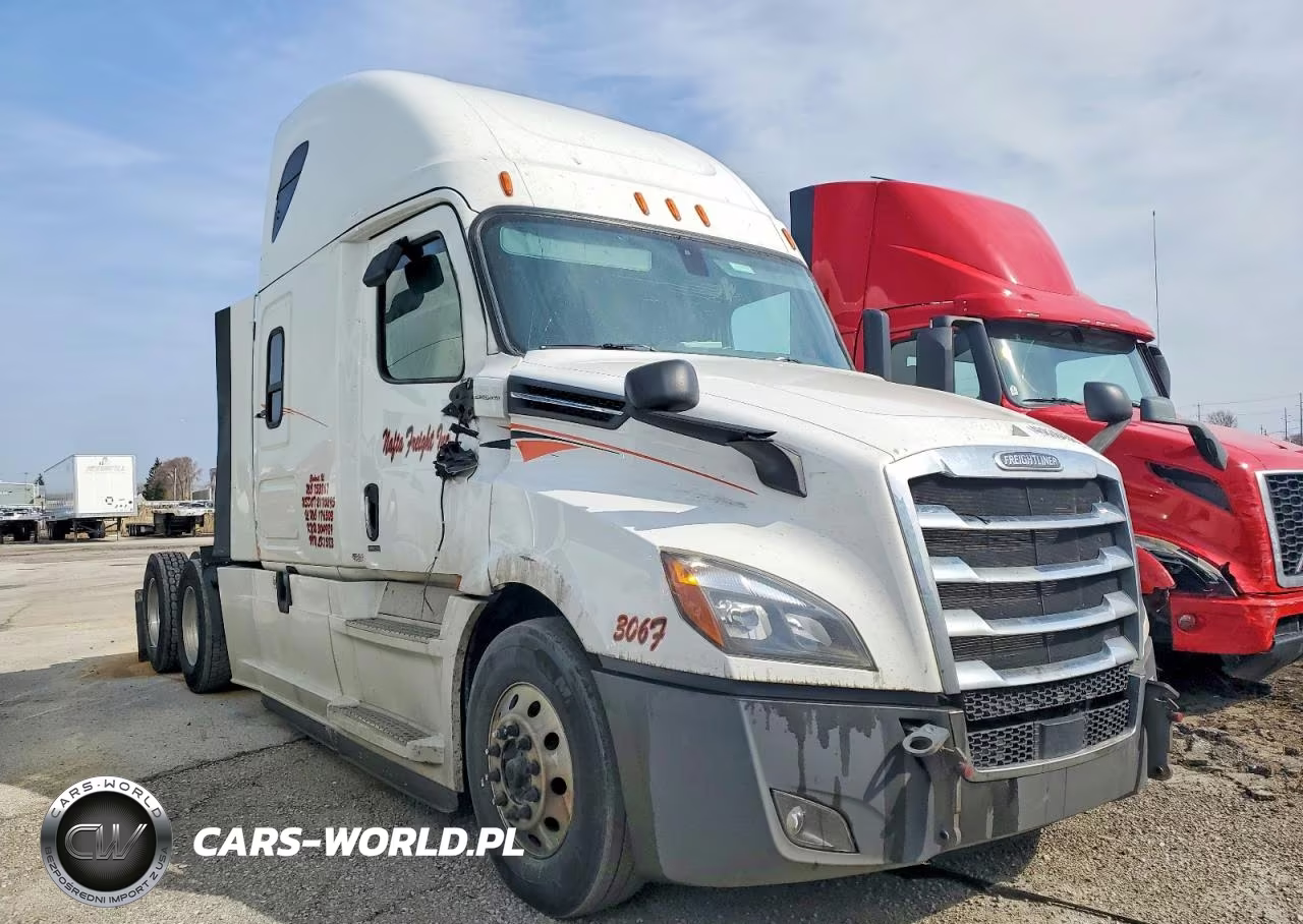 2020 Freigliner Cascadia 126