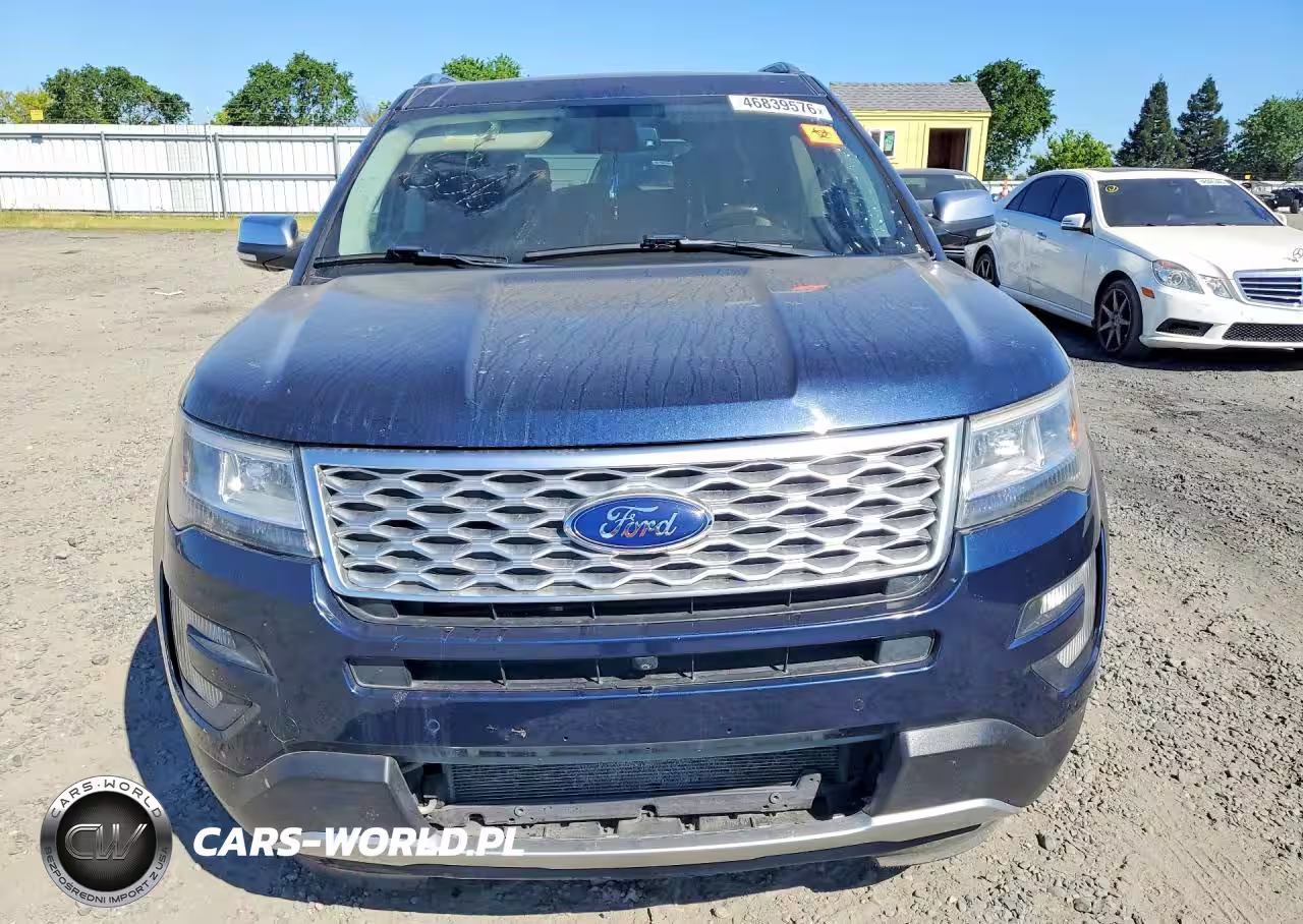 2017 Ford Explorer Platinum VIN:1FM5K8HT7HGE39062 - 5