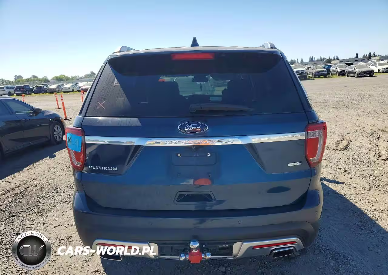 2017 Ford Explorer Platinum VIN:1FM5K8HT7HGE39062 - 6