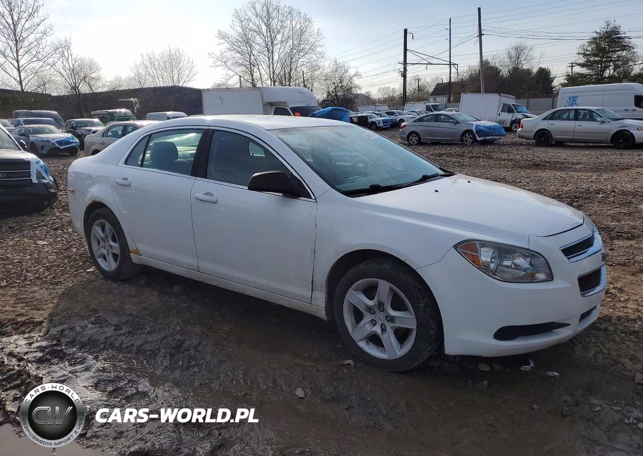 2011 Chevrolet Malibu Ls VIN:1G1ZA5E11BF353357 - 4