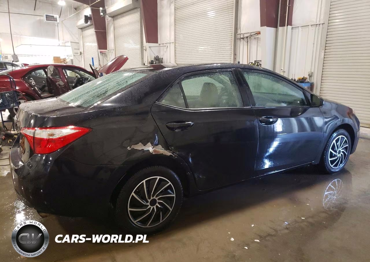 2015 Toyota Corolla Le VIN:5YFBURHE2FP330853 - 3