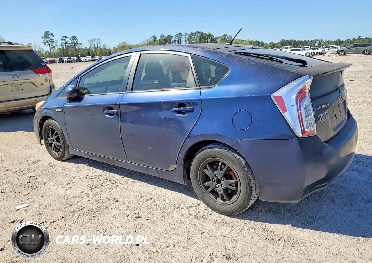 2013 Toyota Prius Two VIN:JTDKN3DU5D1644442 - 2