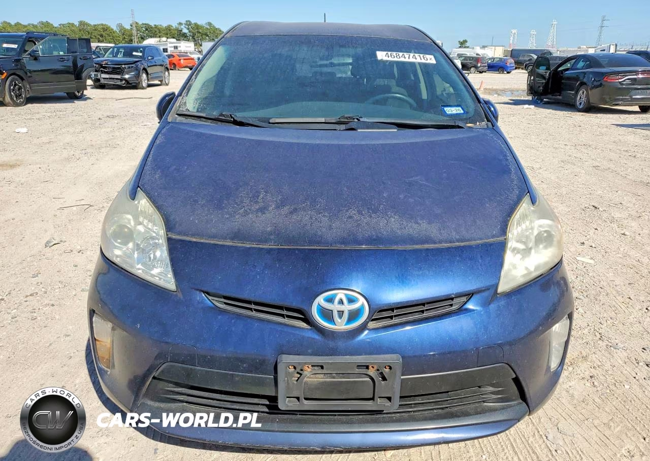 2013 Toyota Prius Two VIN:JTDKN3DU5D1644442 - 5