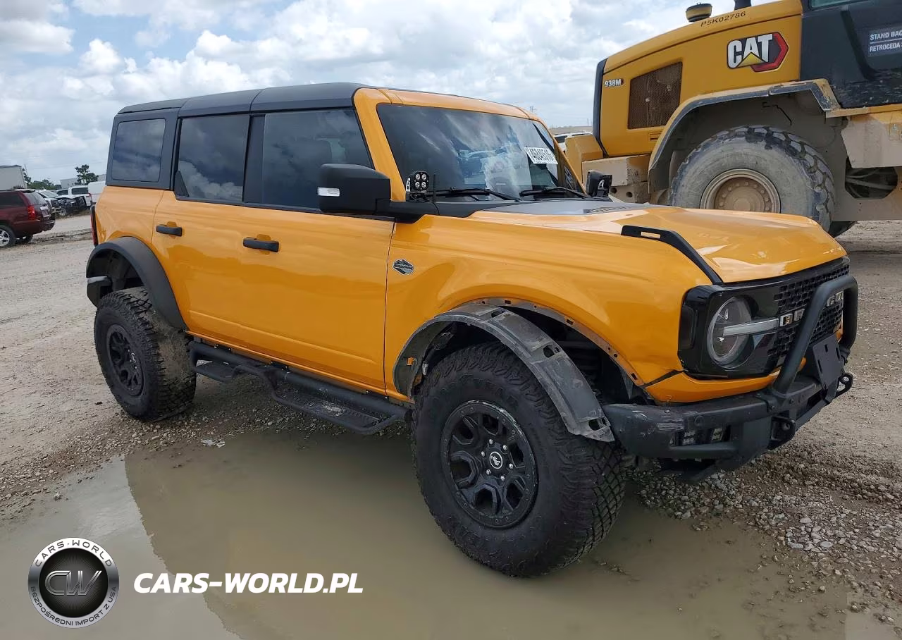 2022 Ford Bronco Base VIN:1FMEE5DPXNLA96572 - 4