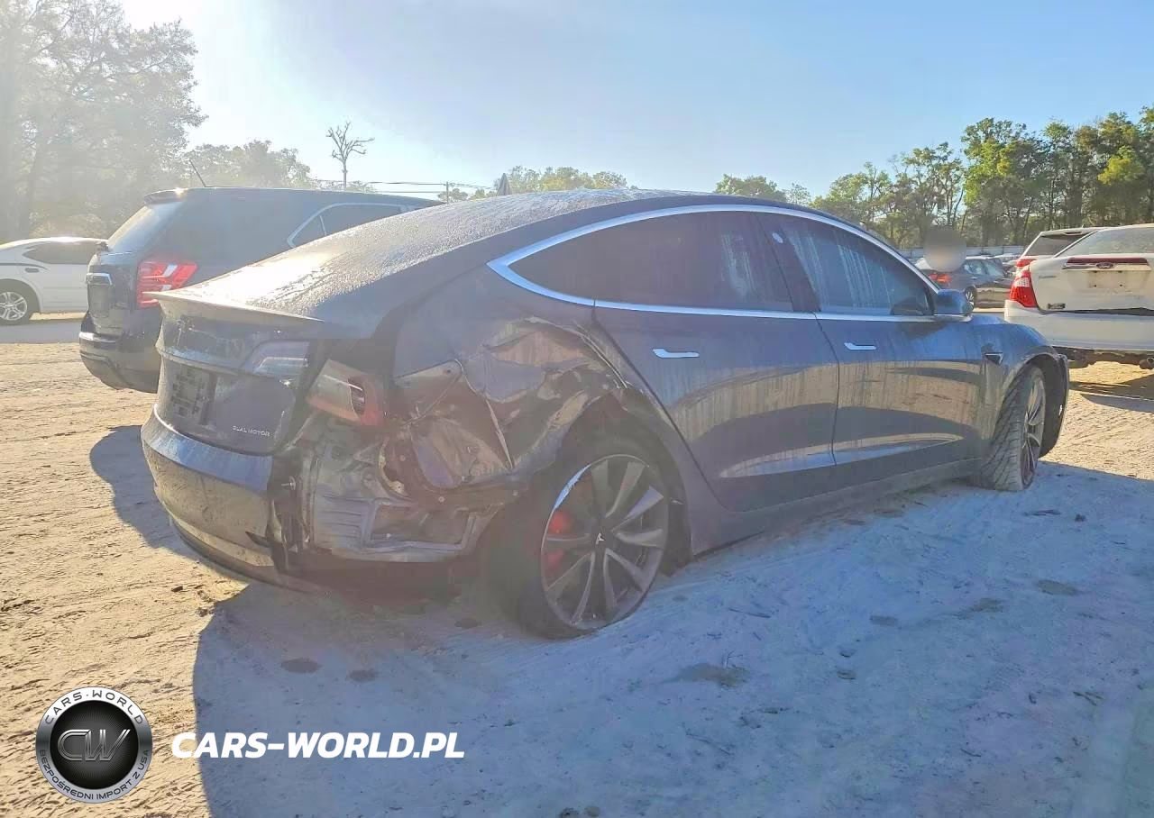 2020 Tesla Model 3 VIN:5YJ3E1EC1LF736149 - 3