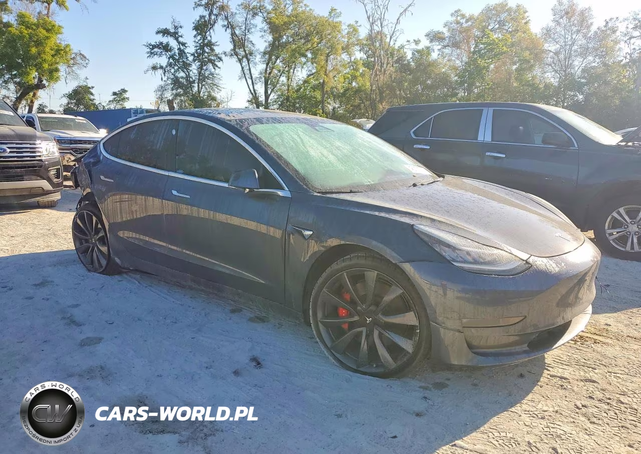 2020 Tesla Model 3 VIN:5YJ3E1EC1LF736149 - 4