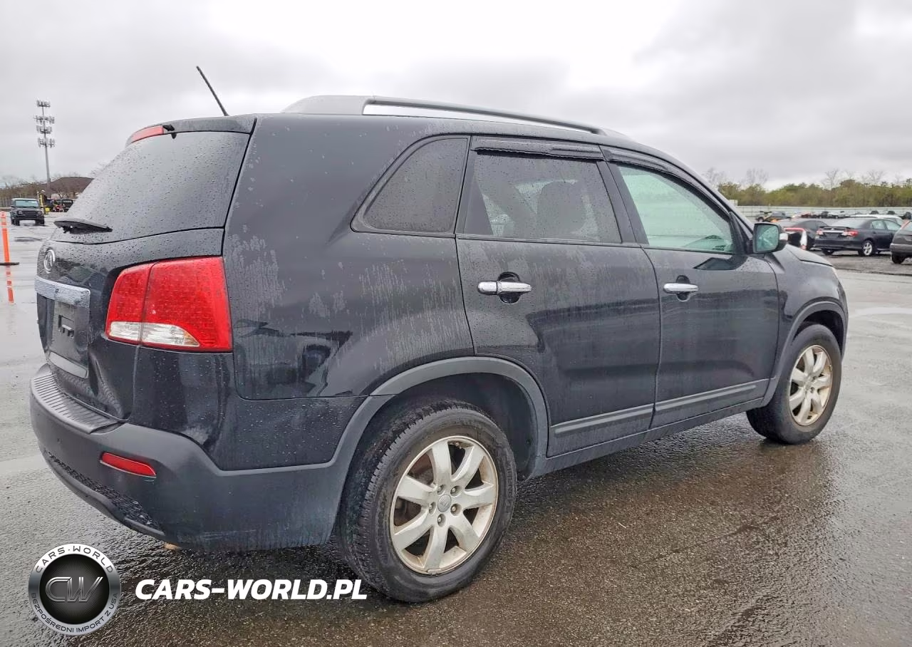 2013 Kia Sorento Lx VIN:5XYKT4A69DG398951 - 3