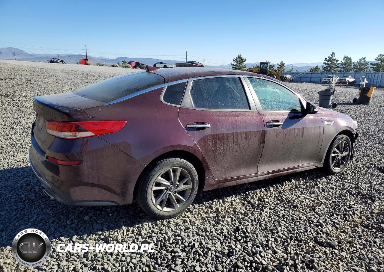 2019 Kia Optima VIN:5XXGT4L32KG325561 - 3