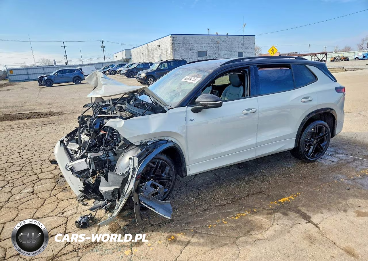 2025 Volkswagen Tiguan Se R-Line Black – zdjęcie 1 z 13