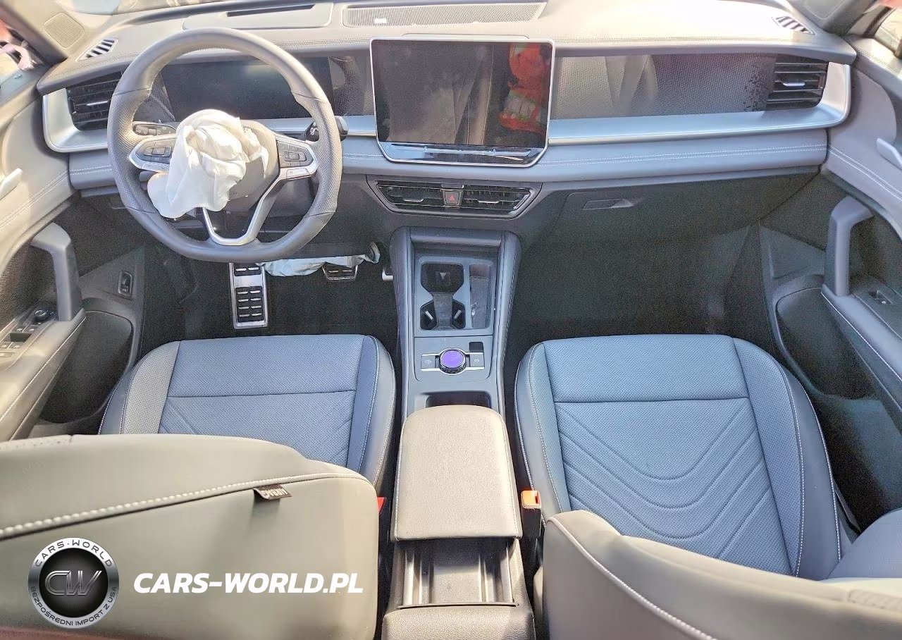 2025 Volkswagen Tiguan Se R-Line Black VIN:3VVGR7RM3SM020098 - 8
