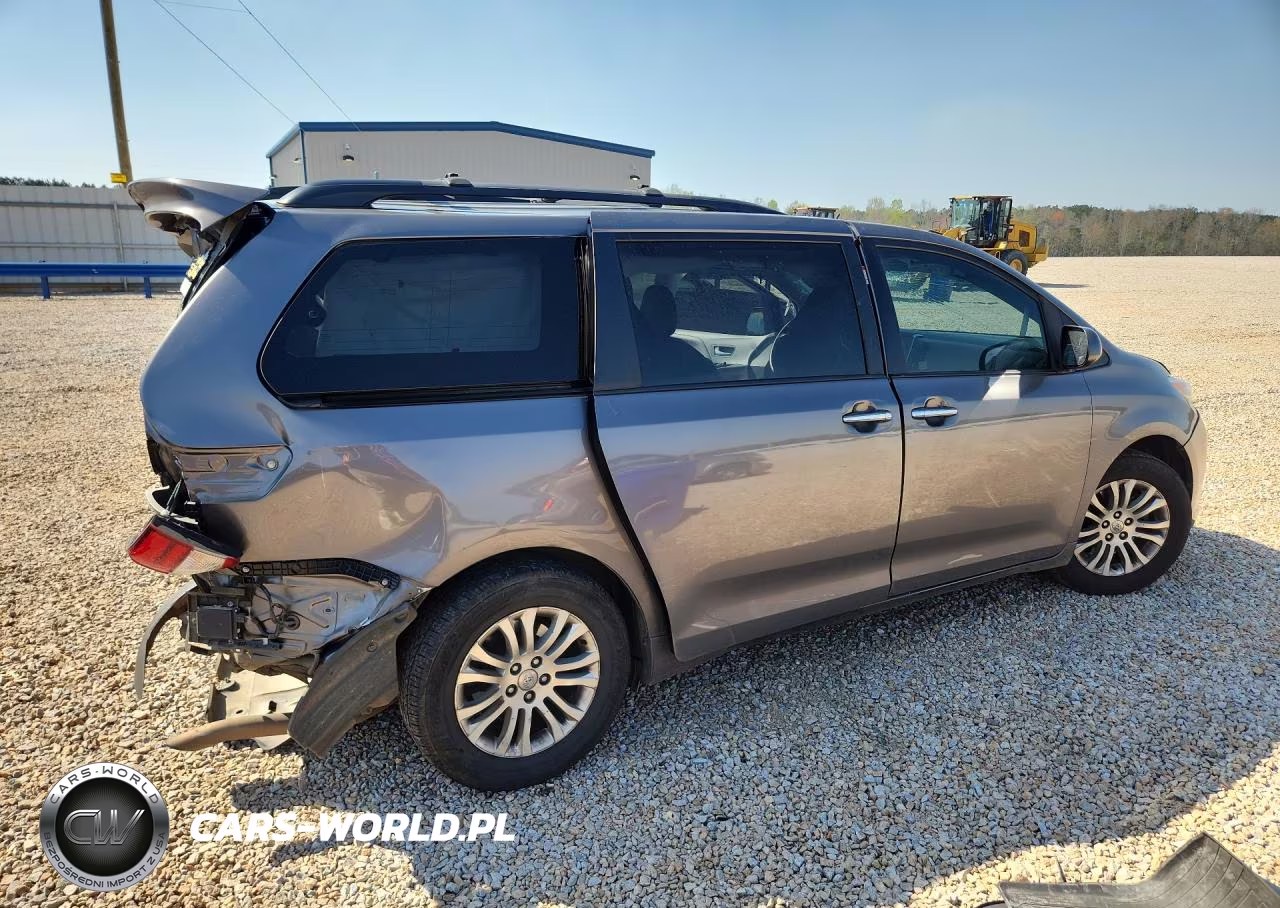 2017 Toyota Sienna Xle 8-Passenger VIN:5TDYZ3DC7HS838839 - 3