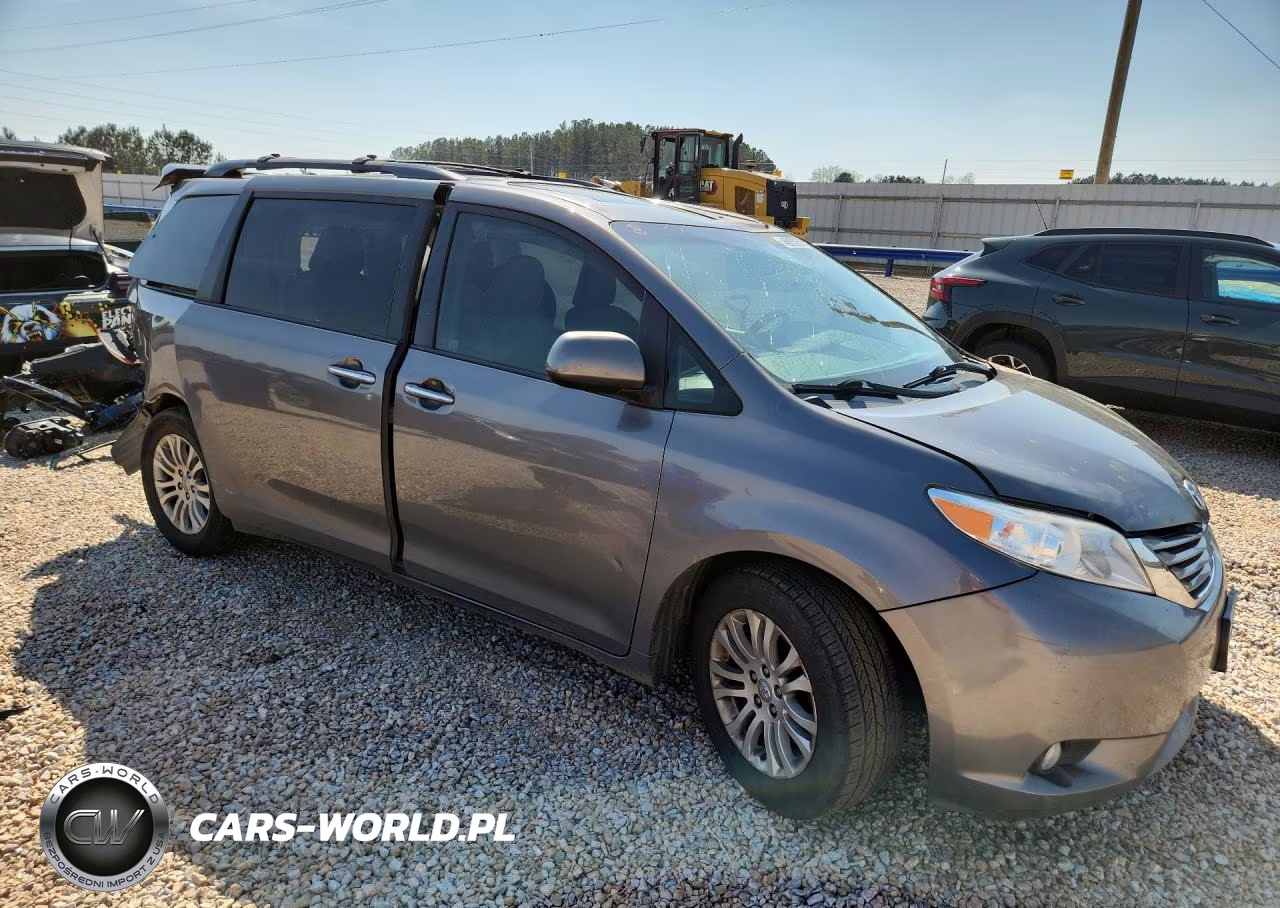 2017 Toyota Sienna Xle 8-Passenger VIN:5TDYZ3DC7HS838839 - 4
