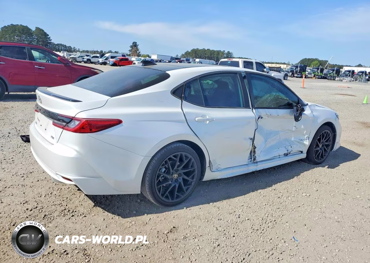 2026 Toyota Camry Xse VIN:4T1DAACK1TU671896 - 3