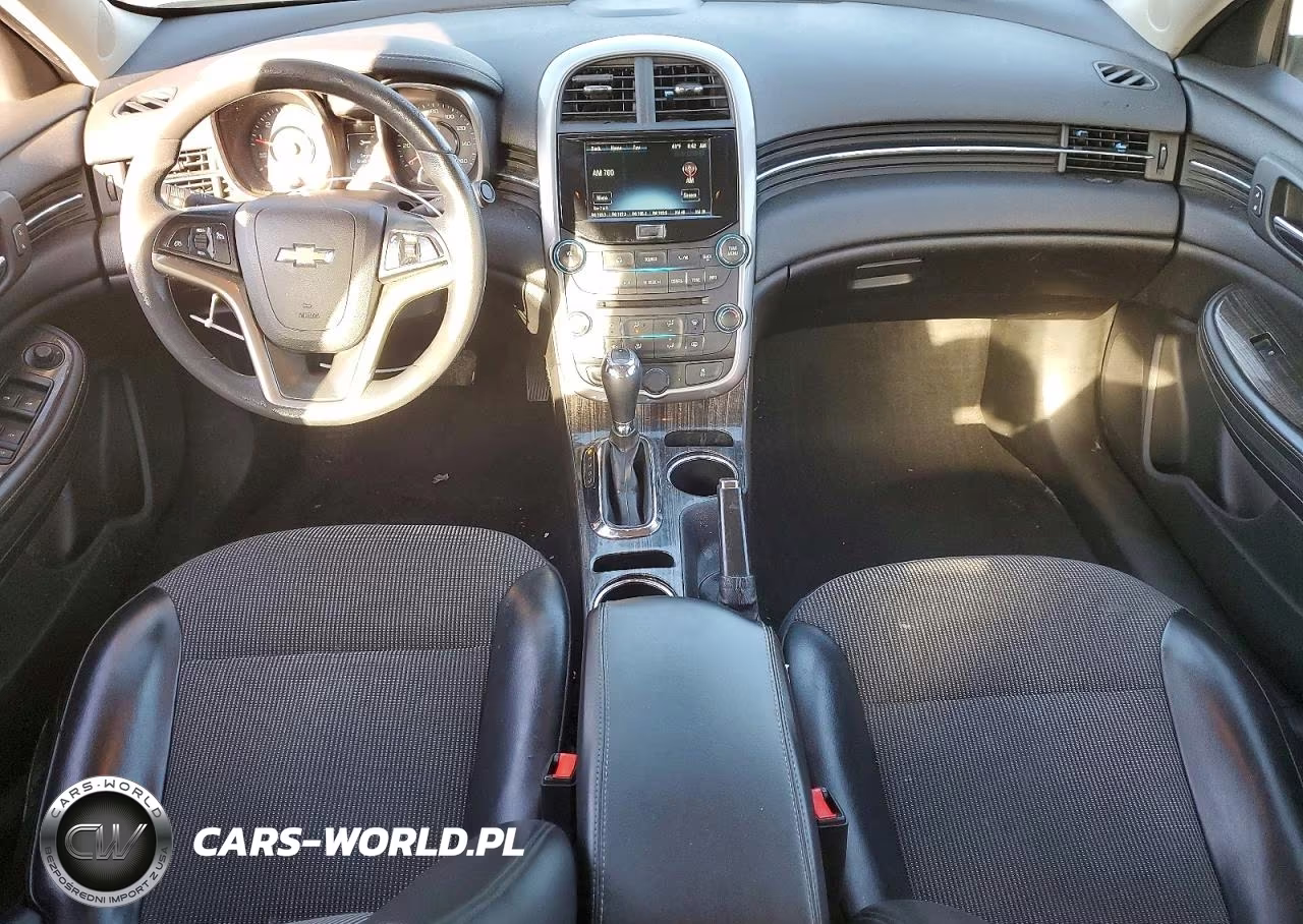 2016 Chevrolet Malibu Classic VIN:1G11C5SA0GF118337 - 8