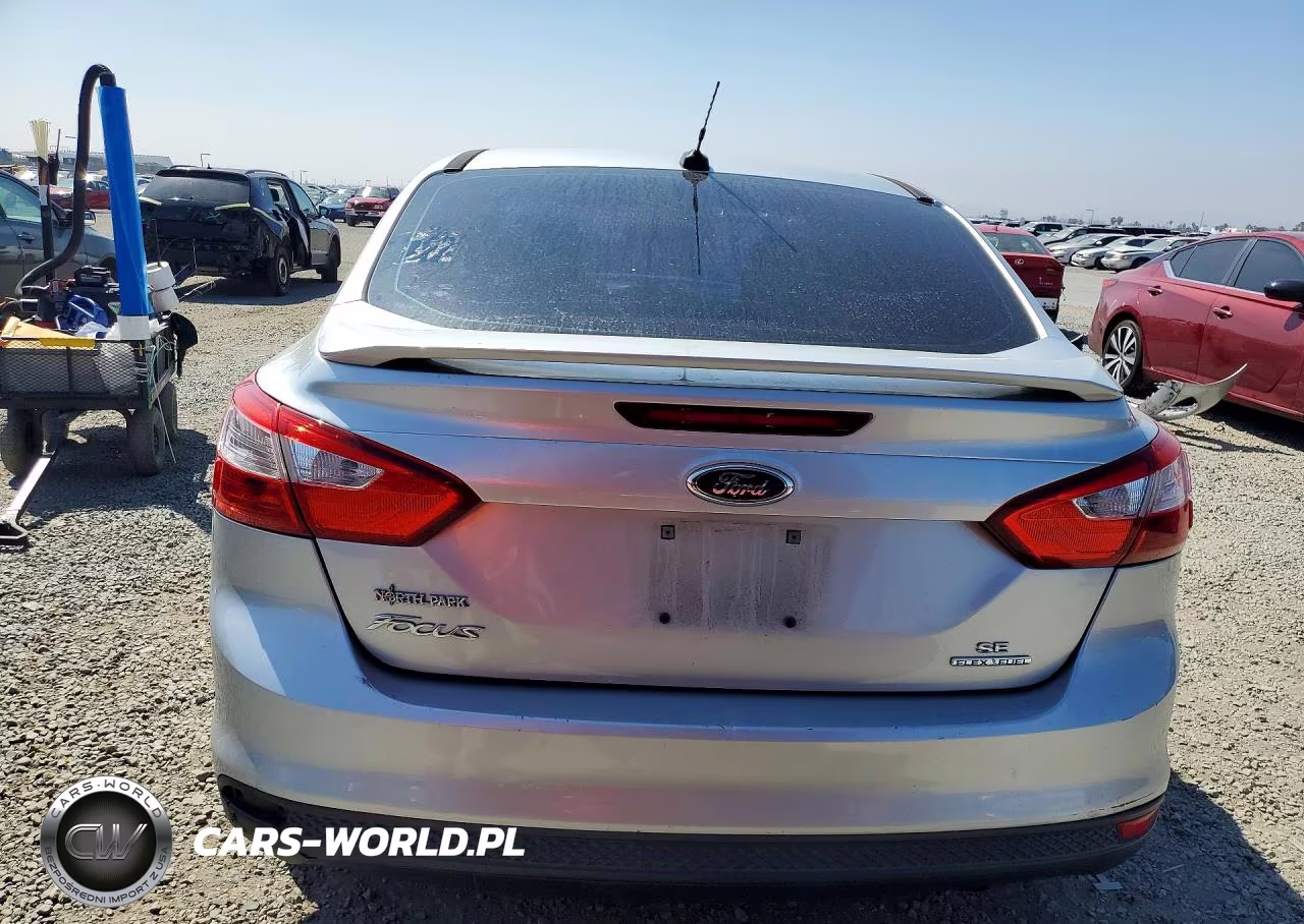 2014 Ford Focus Se VIN:1FADP3F22EL143812 - 6