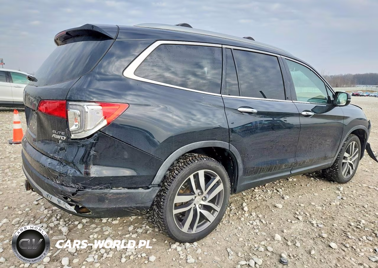 2016 Honda Pilot Elite VIN:5FNYF6H06GB002517 - 3
