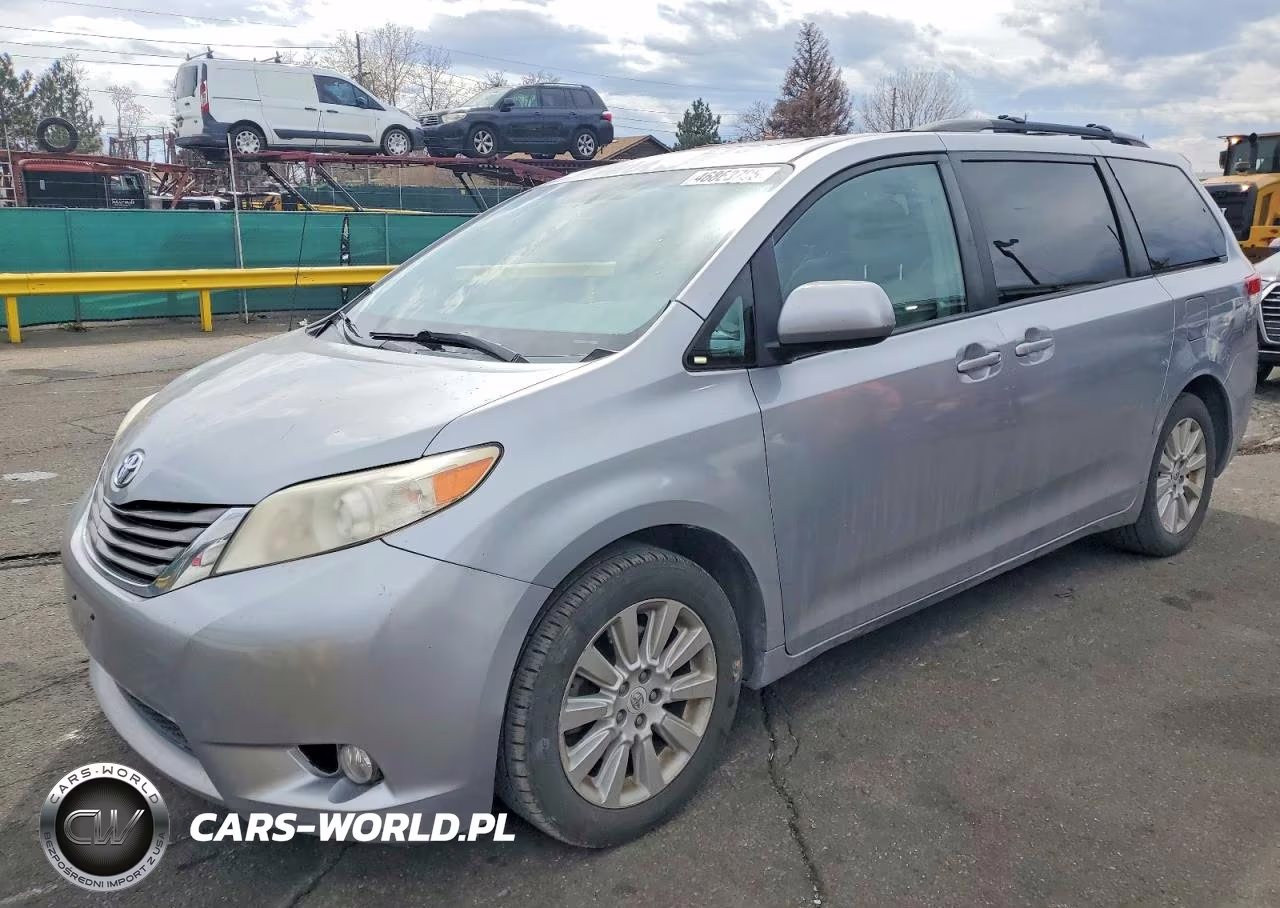 2012 Toyota Sienna Xle 7-Passenger