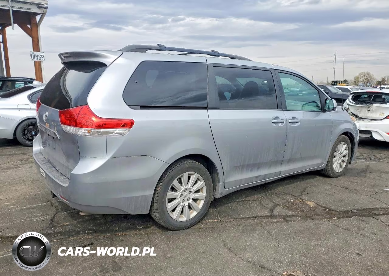 2012 Toyota Sienna Xle 7-Passenger VIN:5TDDK3DC2CS041538 - 3