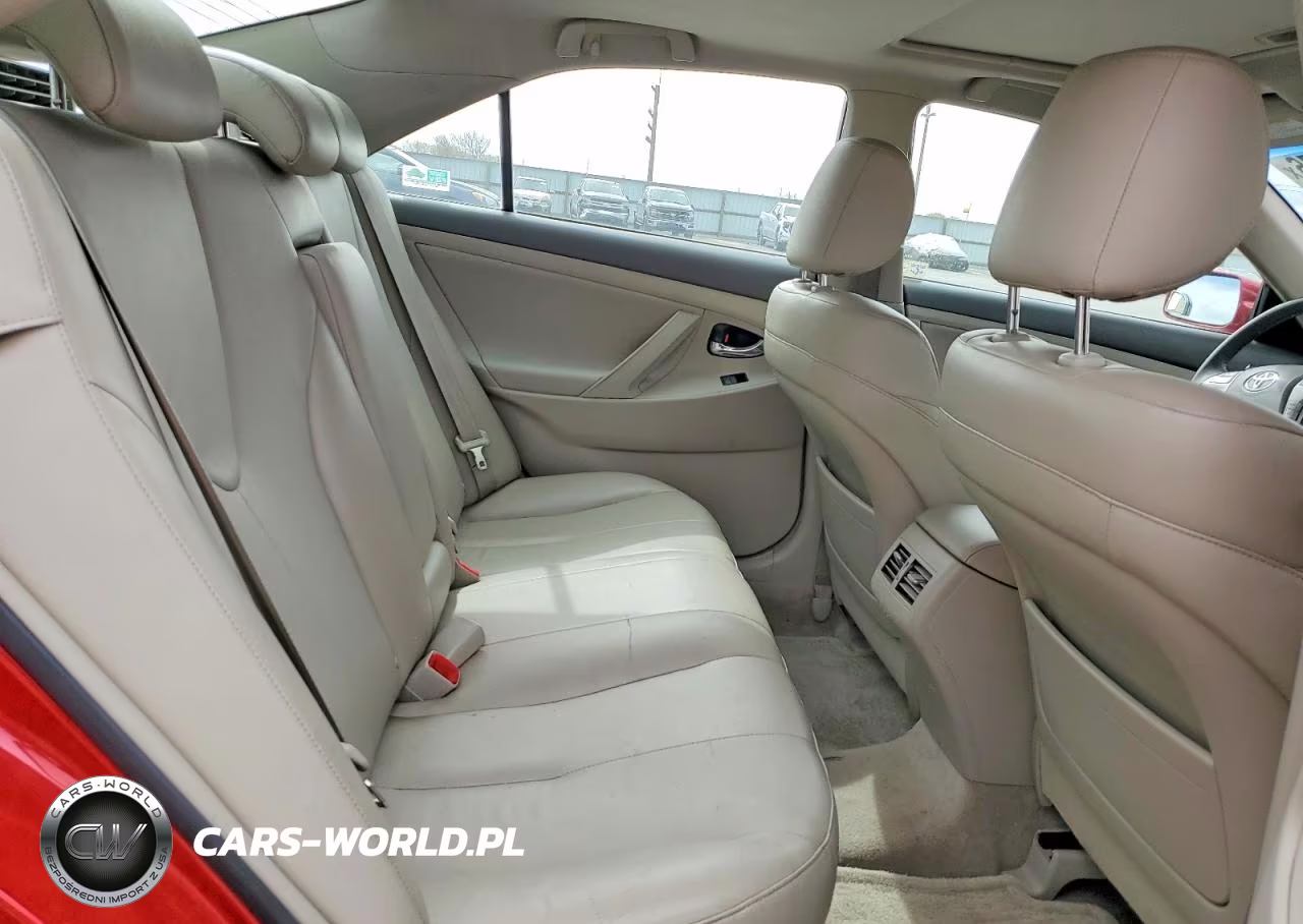 2008 Toyota Camry Hybrid Base VIN:JTNBB46KX83047609 - 10