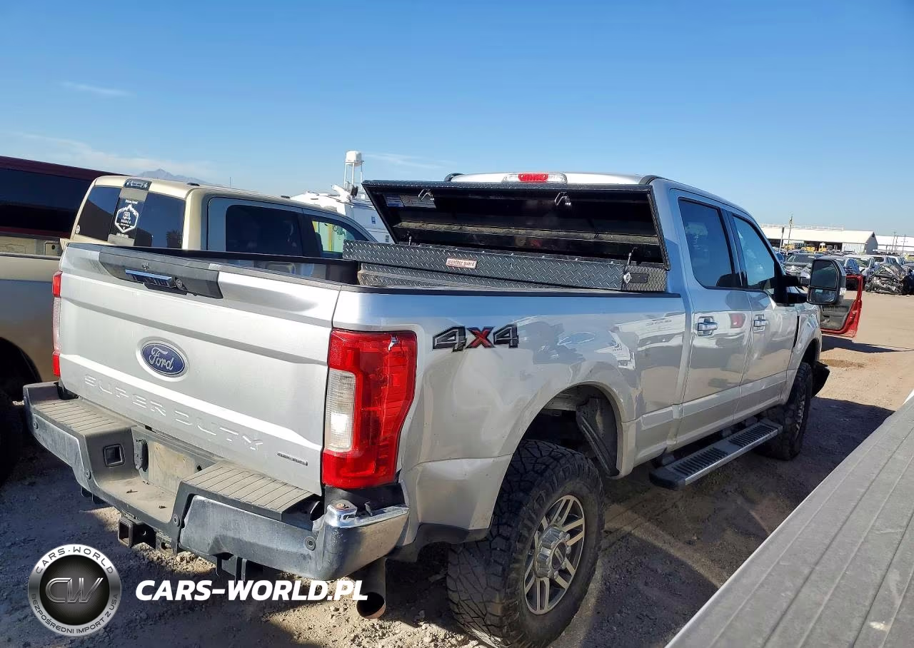 2019 Ford F250 Super Duty VIN:1FT7W2B62KEE34825 - 3