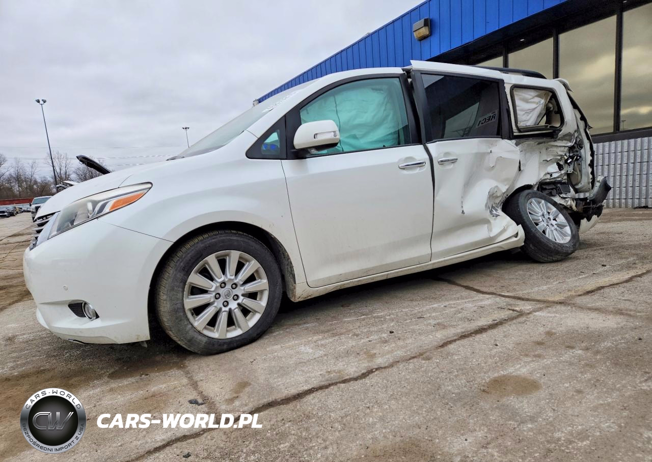 2015 Toyota Sienna Limited Premium 7-Passenger