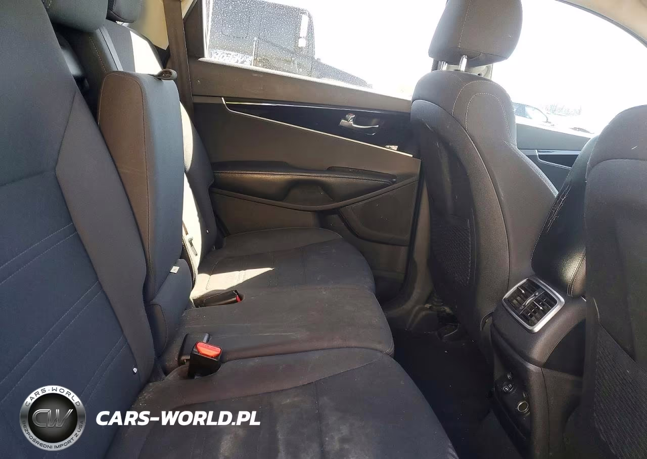 2019 Kia Sorento Lx VIN:5XYPG4A39KG478070 - 11