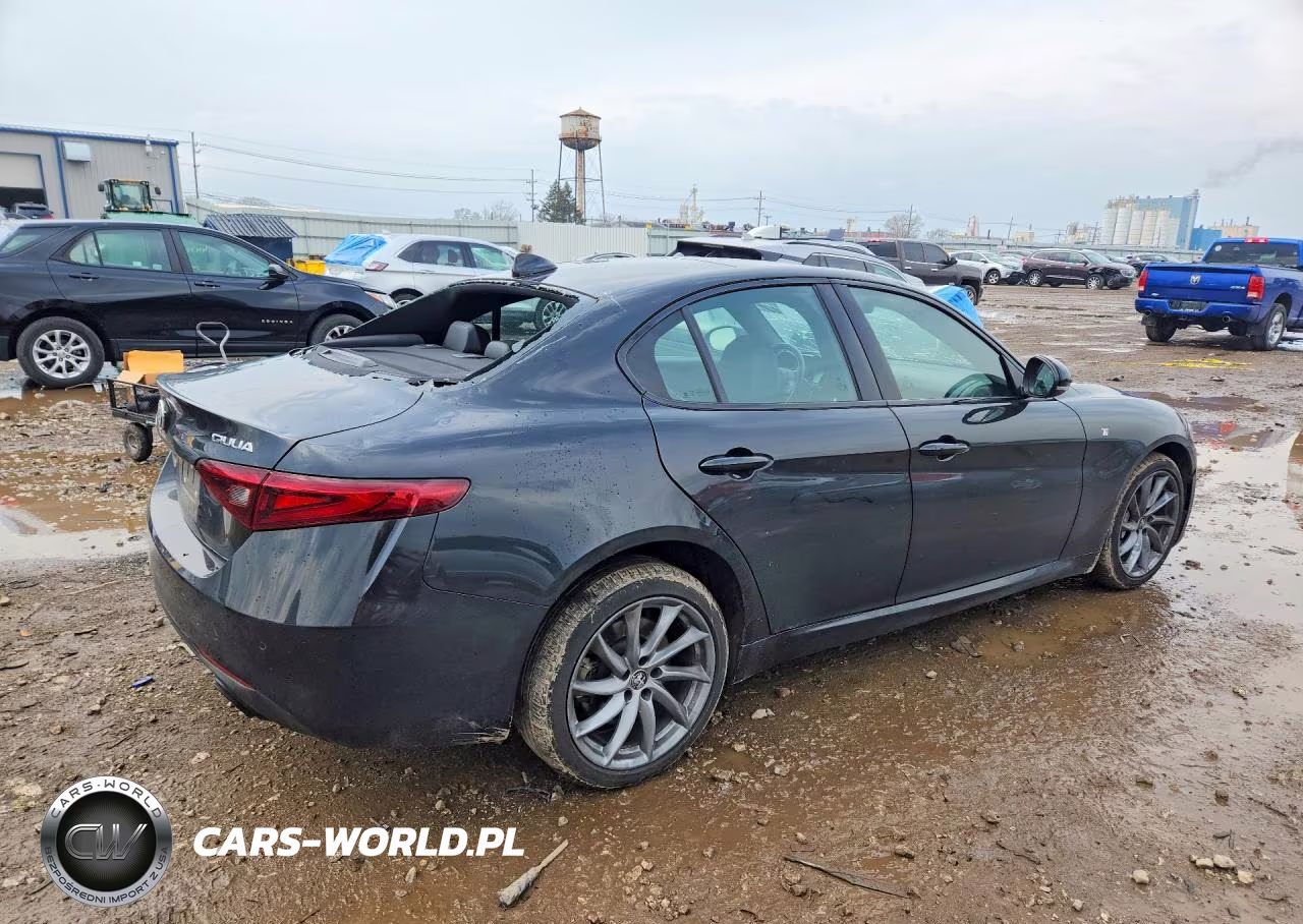 2022 Alfa Romeo Giulia Super VIN:ZARFANBN1N7660520 - 3