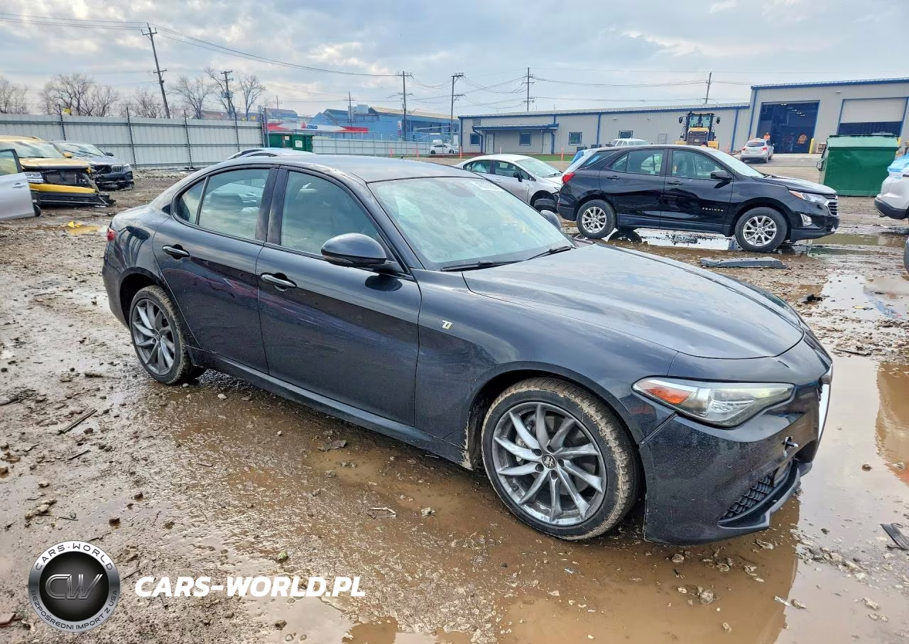 2022 Alfa Romeo Giulia Super VIN:ZARFANBN1N7660520 - 4
