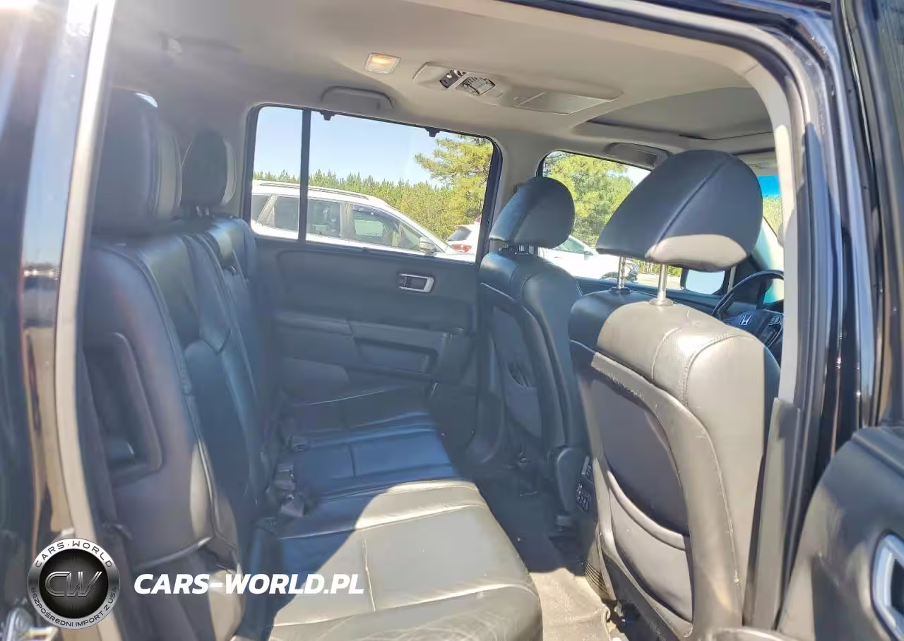 2015 Honda Pilot Touring VIN:5FNYF3H98FB028807 - 10