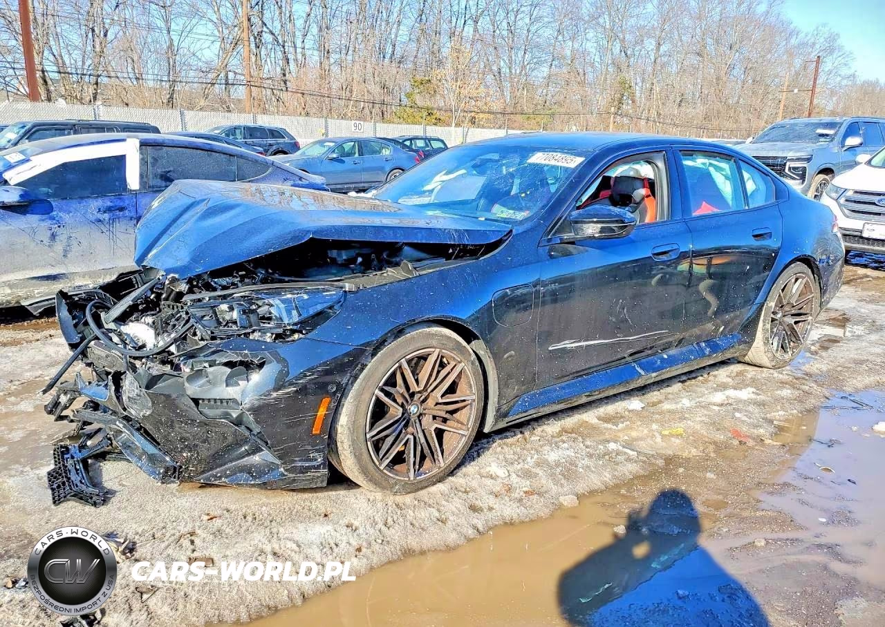 2025 BMW M5