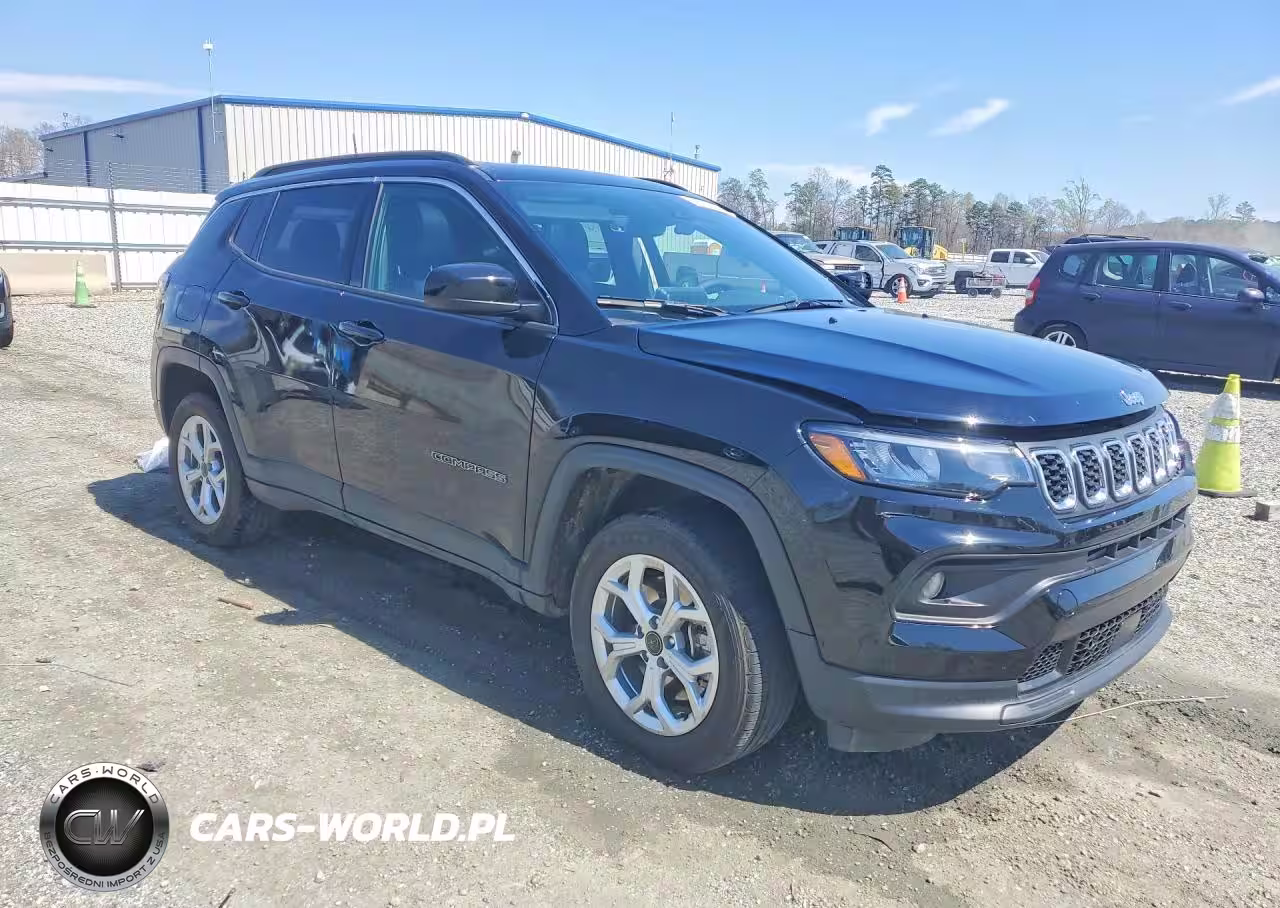 2025 Jeep Compass Latitude VIN:3C4NJDBN4ST608659 - 4
