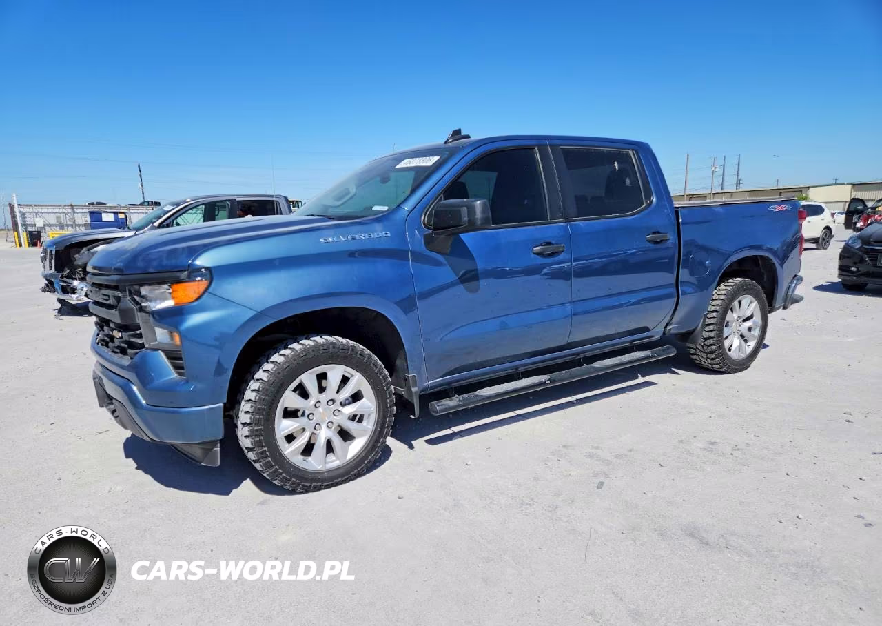 2024 Chevrolet Silverado K1500 Custom