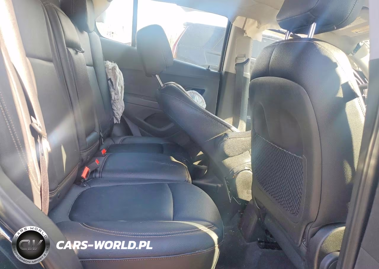 2019 Chevrolet Trax Ls VIN:3GNCJKSB3KL121672 - 10