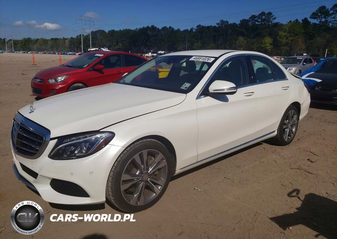2016 Mercedes-Benz C 300 – zdjęcie 1 z 13