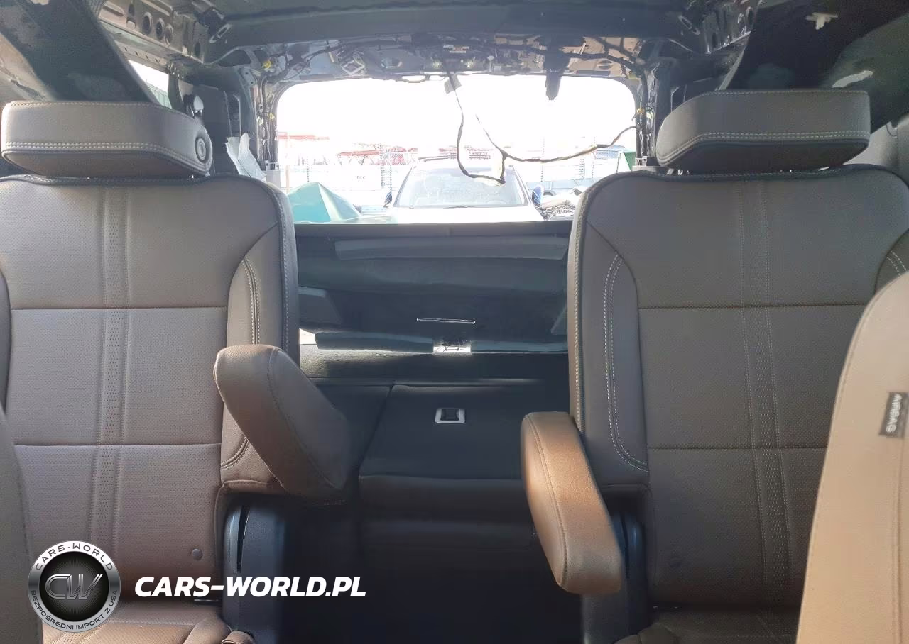 2025 Chevrolet Tahoe K1500 High Country VIN:1GNS6TRL1SR340026 - 10