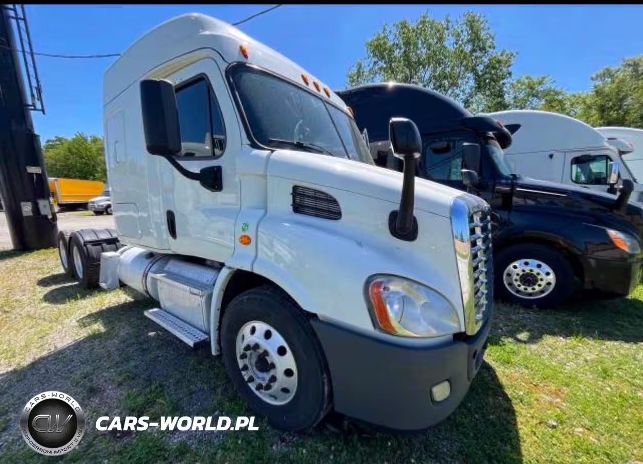 2016 Freightliner Cascaia113 Trucks Semi Truck
