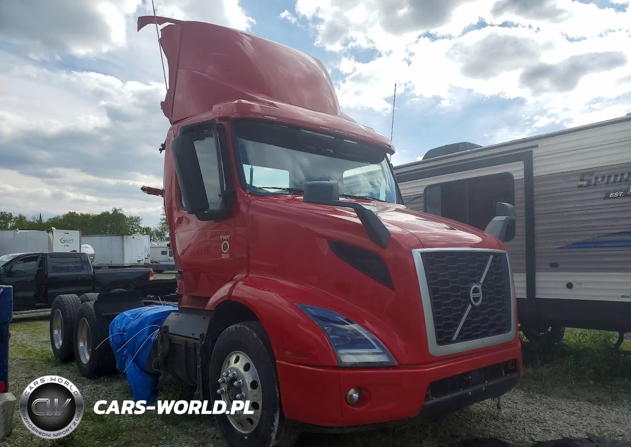 2020 Volvo Vnr Semi Truck
