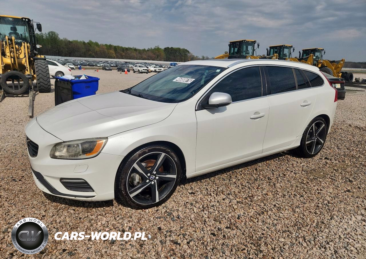 2016 Volvo V60 T6 R-Design