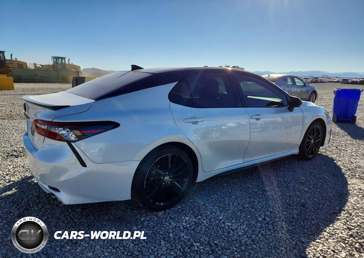 2021 Toyota Camry Xse VIN:4T1K61BK7MU036290 - 3