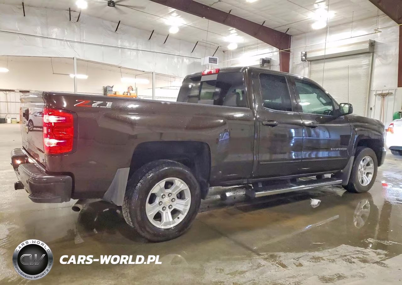 2018 Chevrolet Silverado K1500 Lt VIN:1GCVKREC8JZ157120 - 3