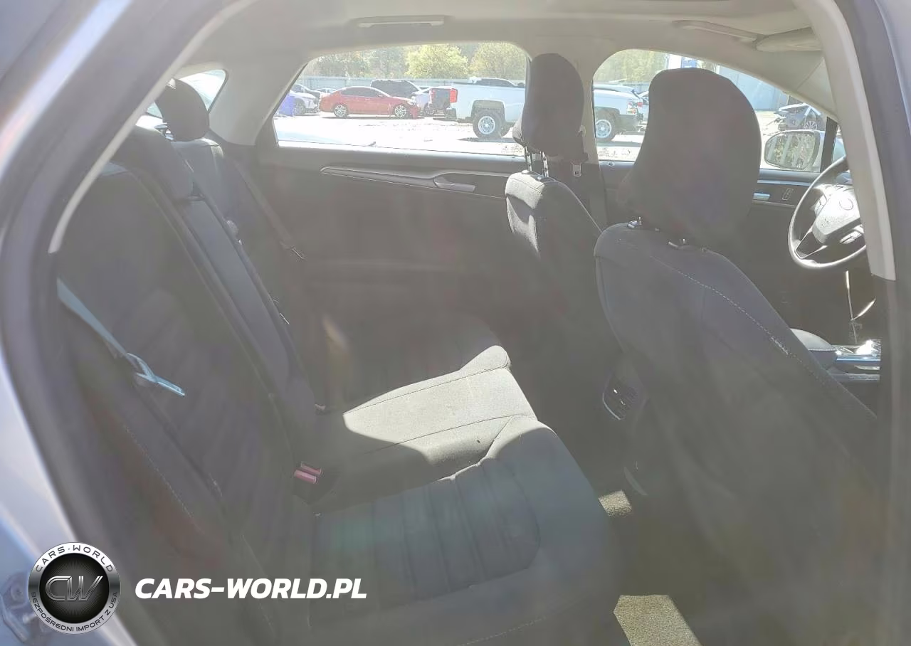2019 Ford Fusion Se VIN:3FA6P0LU1KR118913 - 10