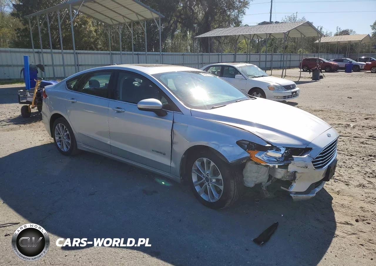 2019 Ford Fusion Se VIN:3FA6P0LU1KR118913 - 4