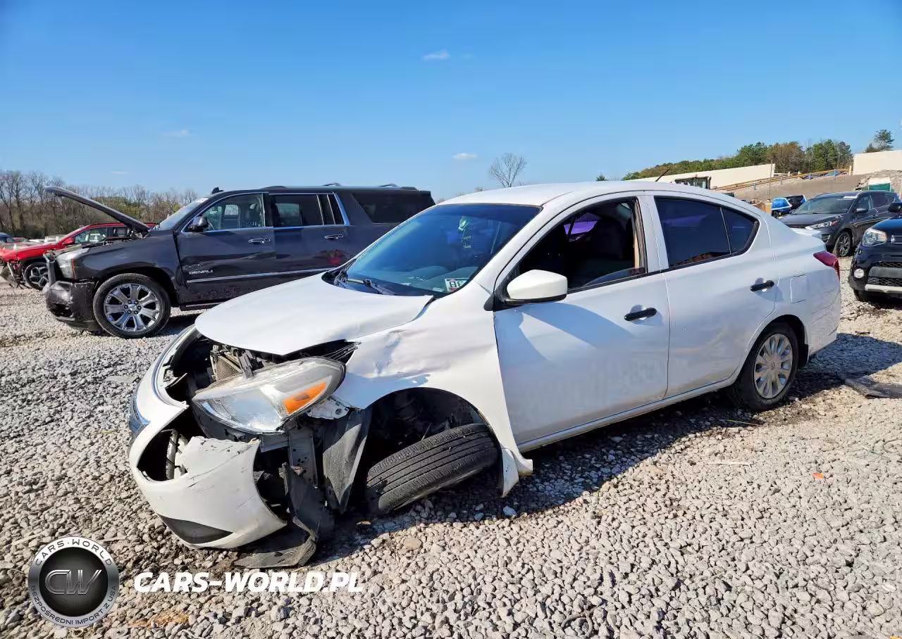 2018 Nissan Versa S Plus