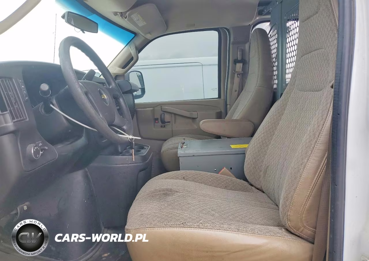 2017 Chevrolet Express 2500 Cargo Utility - Service Van VIN:1GCWGAFF2H1349321 - 7