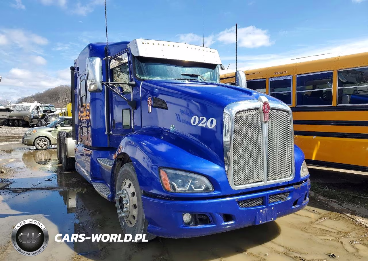 2014 Kenworth T660 Semi Truck