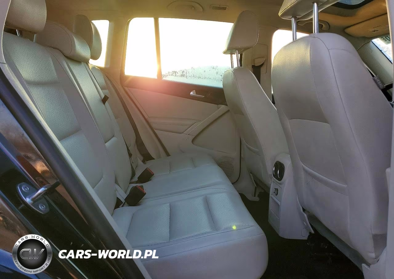 2013 Volkswagen Tiguan S VIN:WVGBV3AX9DW083952 - 11