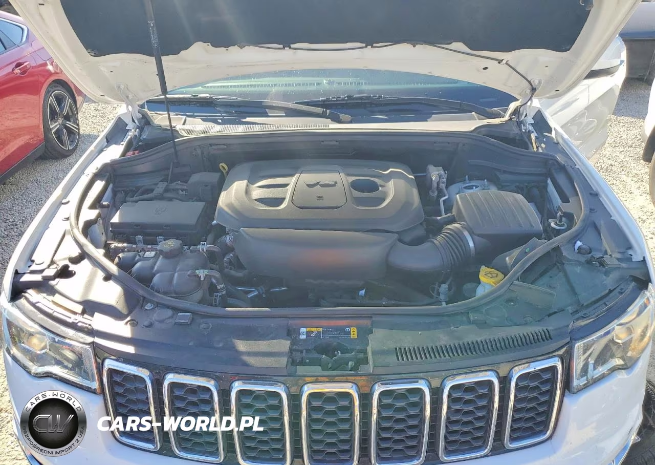2021 Jeep Grand Cherokee Laredo VIN:1C4RJEAG3MC784112 - 12