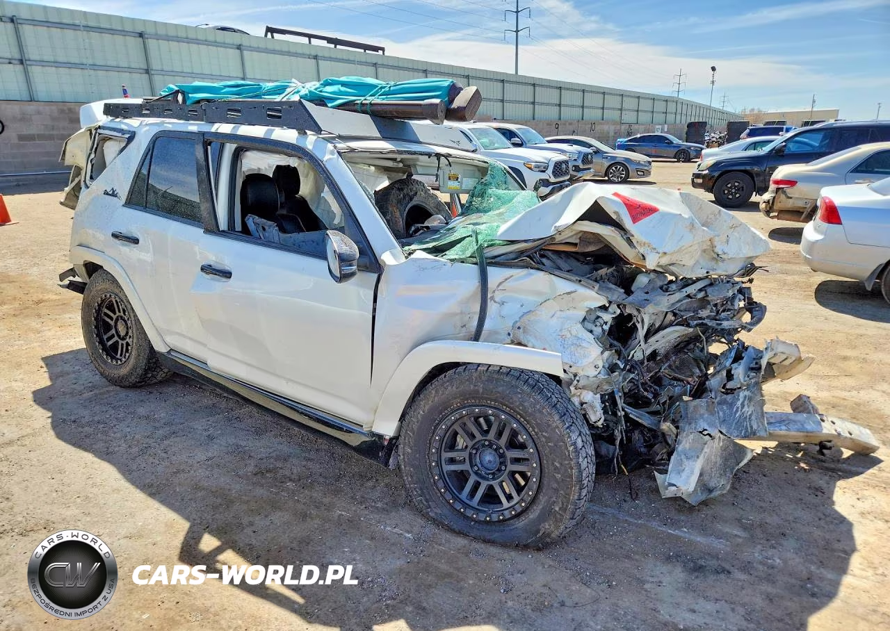 2020 Toyota 4Runner Nightshade Edition VIN:JTEBU5JR3L5763799 - 4