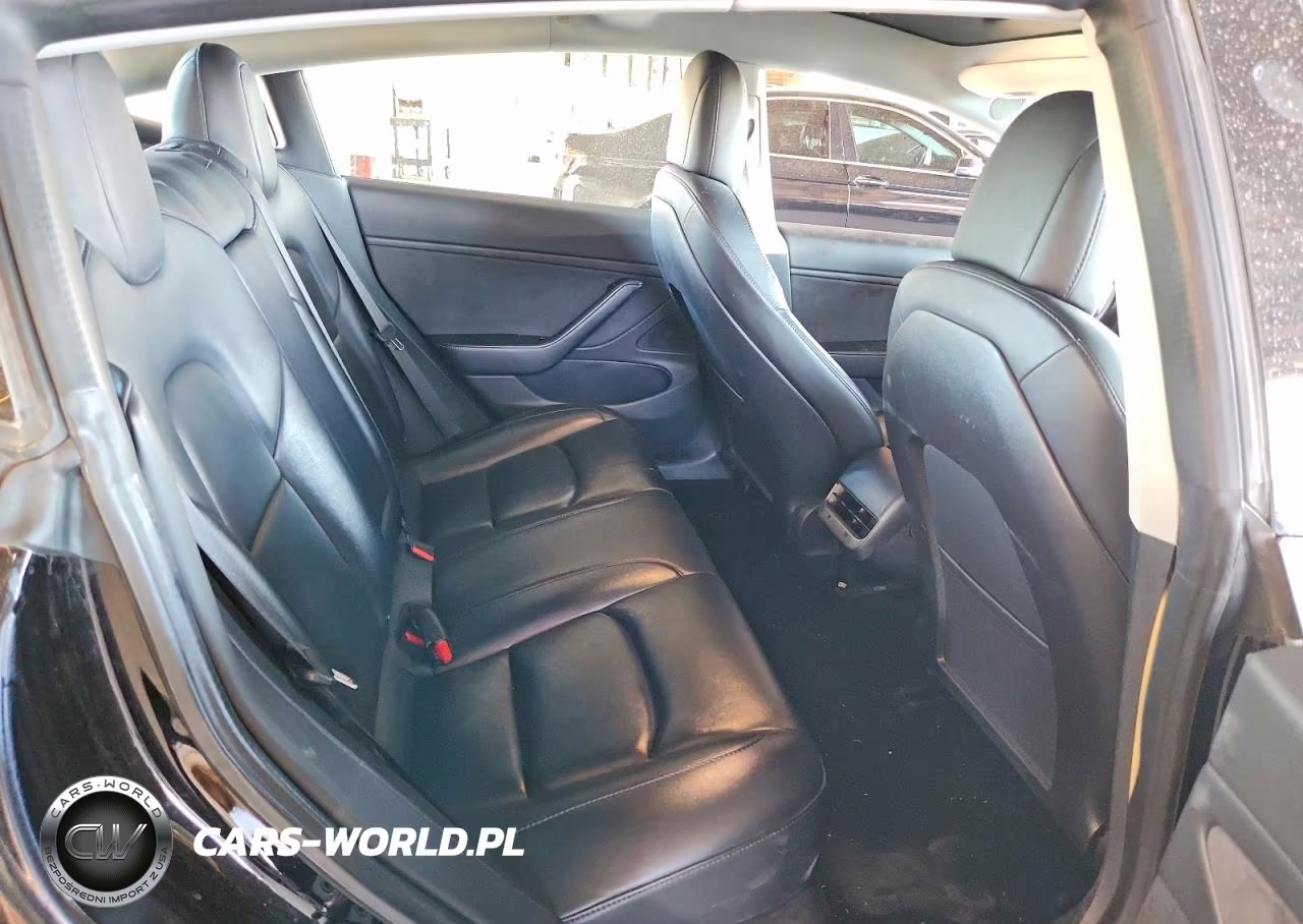 2018 Tesla Model 3 VIN:5YJ3E1EB3JF127469 - 10