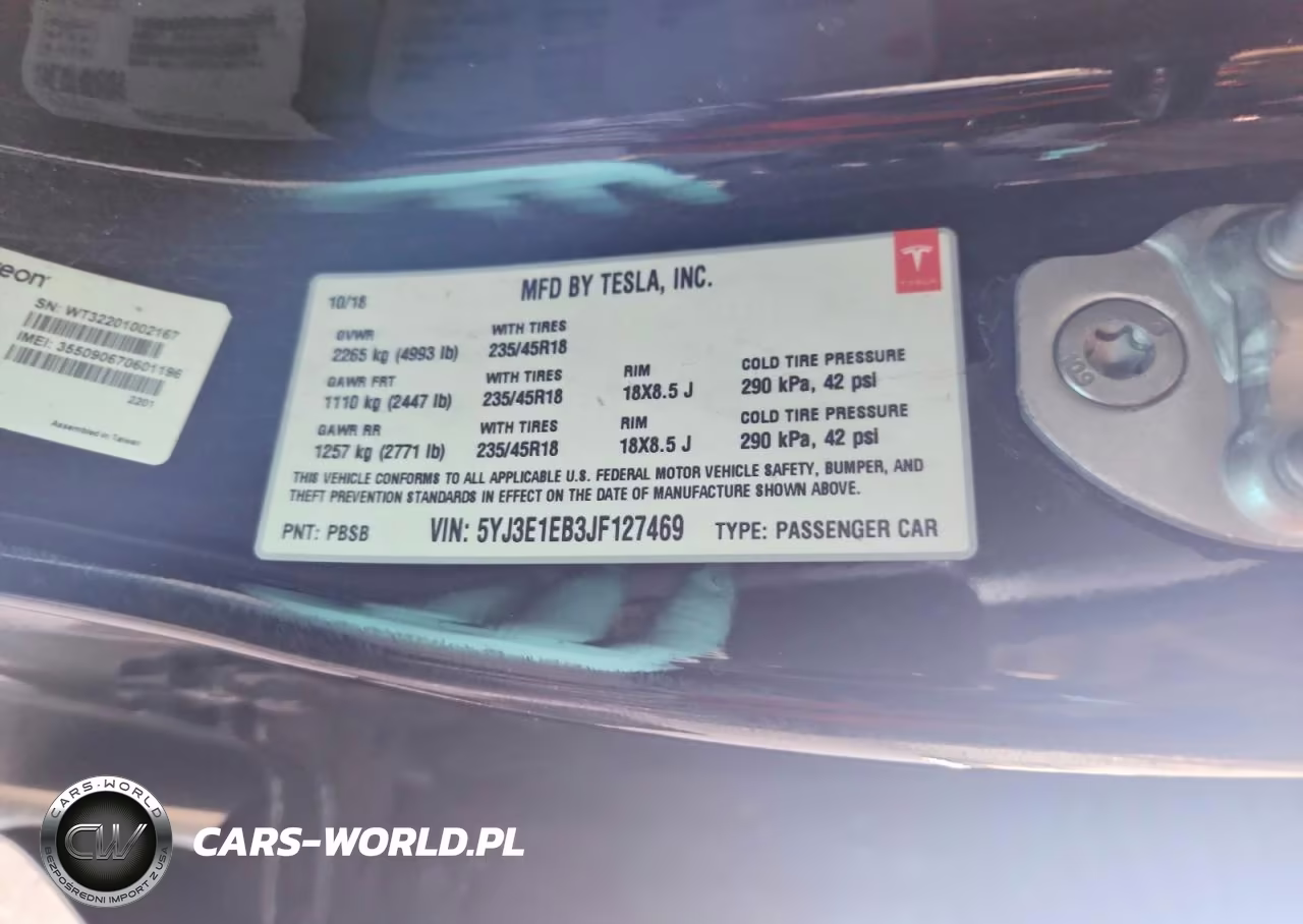 2018 Tesla Model 3 VIN:5YJ3E1EB3JF127469 - 12